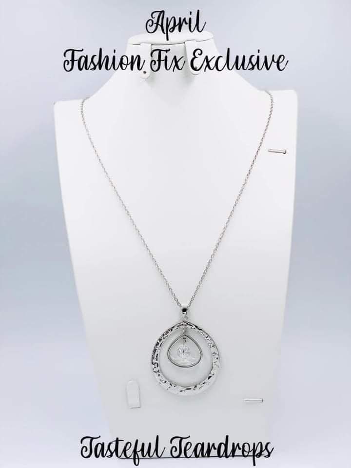 EX0422 Tasteful Teardrops - White Necklace