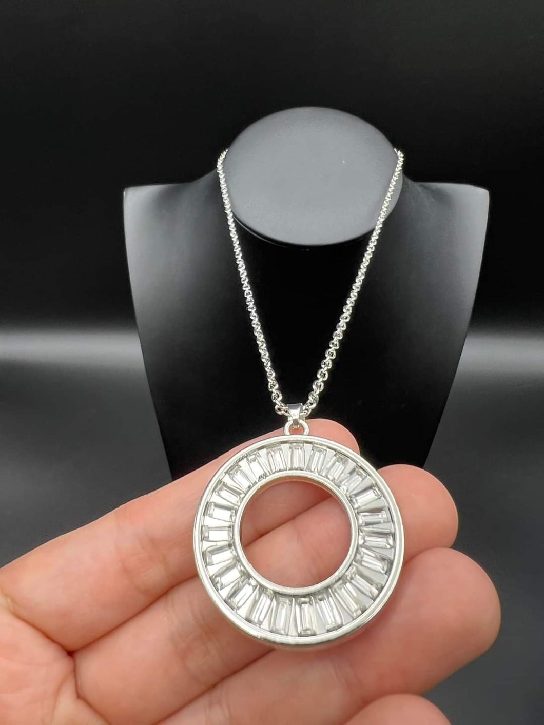 Clique Couture - White Necklace